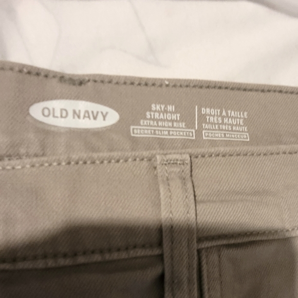 Old Navy Sky-hi jeans - Picture 4 of 4